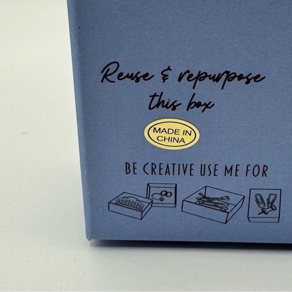 House of Harlow 1960 Puffy Gold Heart Stud Earrings - Picture 4 of 5